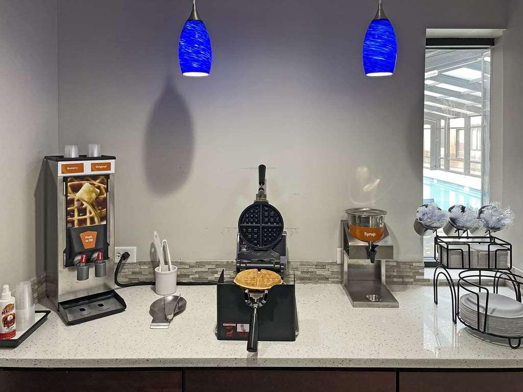 Comfort Inn & Suites Mundelein-Vernon Hills Ресторан фото