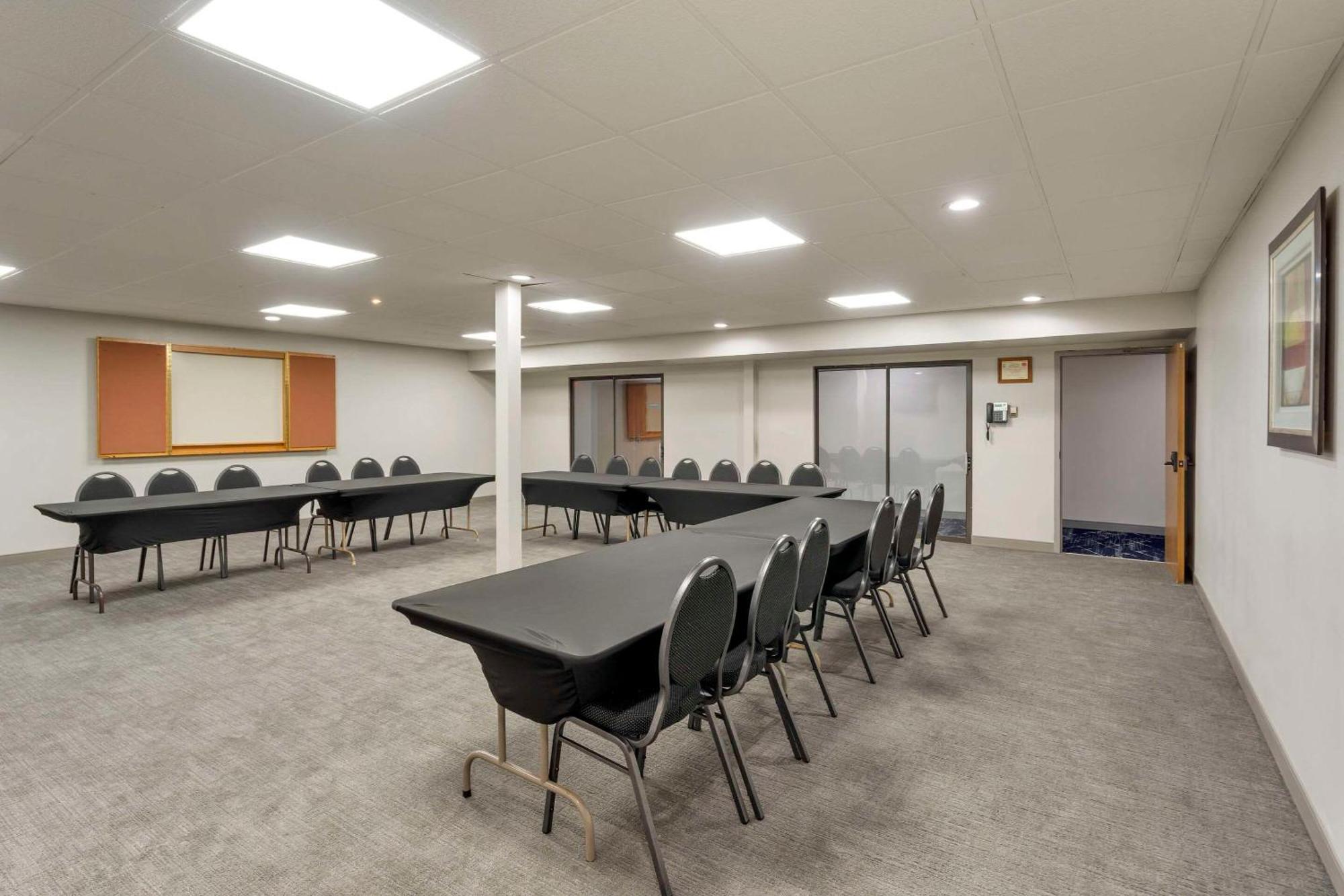 Comfort Inn & Suites Mundelein-Vernon Hills Экстерьер фото