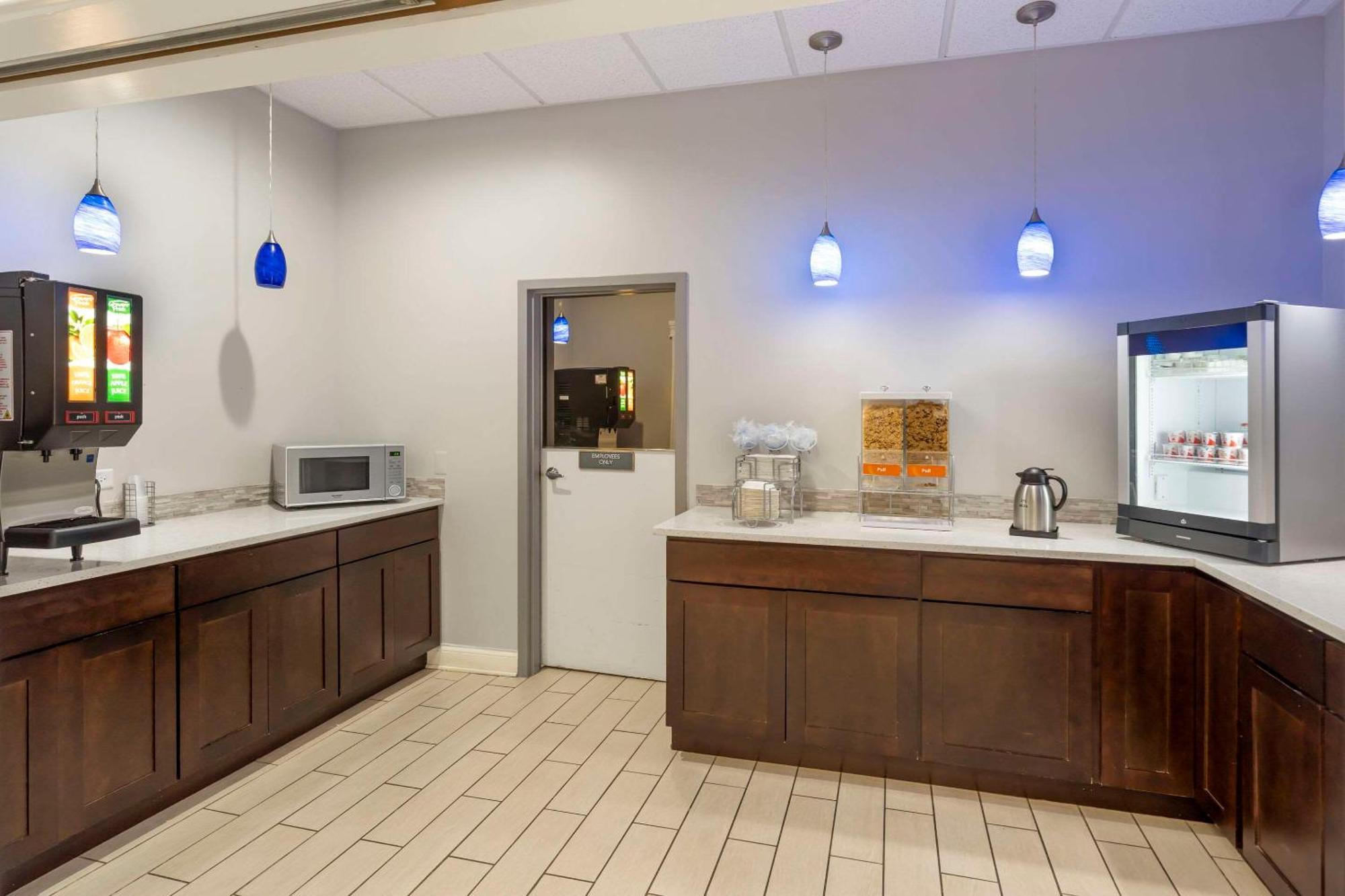 Comfort Inn & Suites Mundelein-Vernon Hills Экстерьер фото
