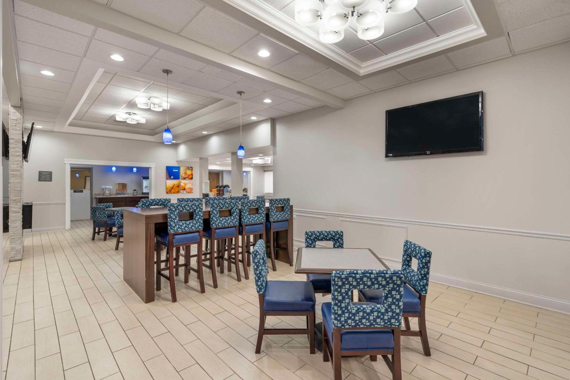 Comfort Inn & Suites Mundelein-Vernon Hills Экстерьер фото
