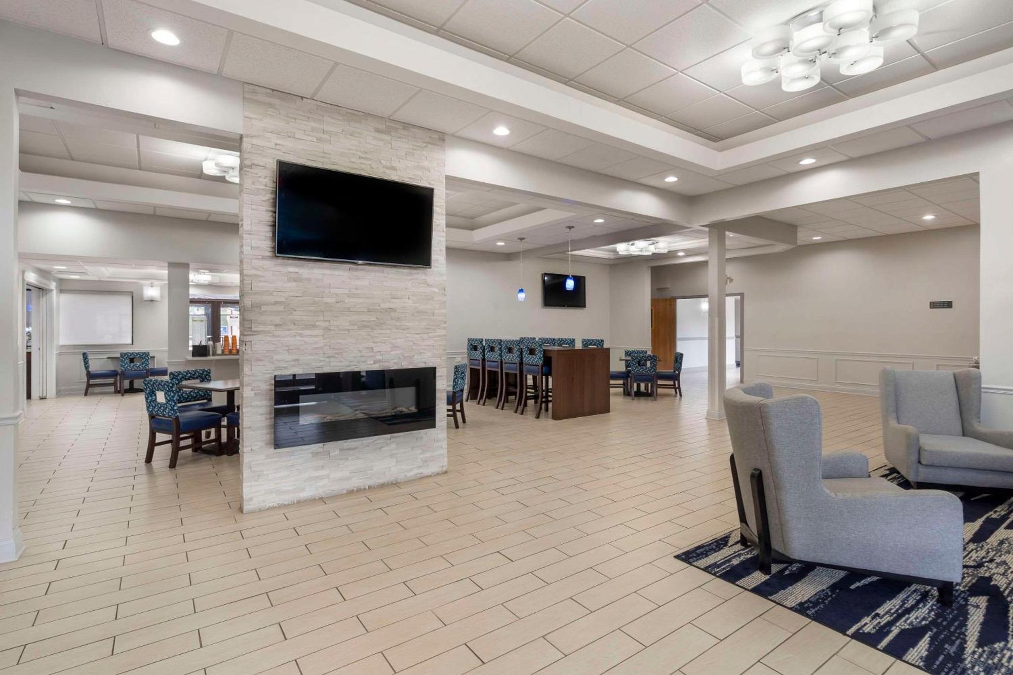 Comfort Inn & Suites Mundelein-Vernon Hills Экстерьер фото